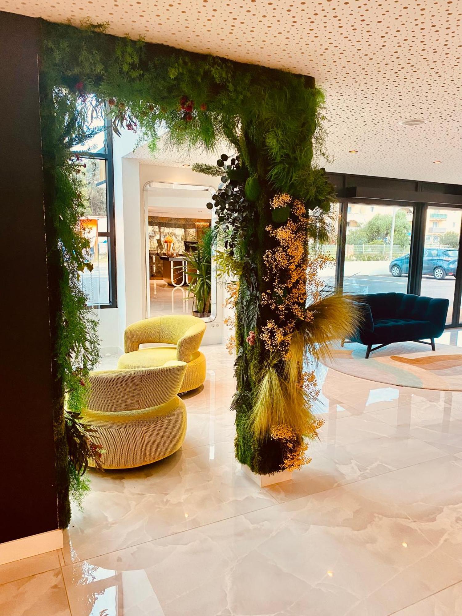 Calvi Hotel Екстериор снимка