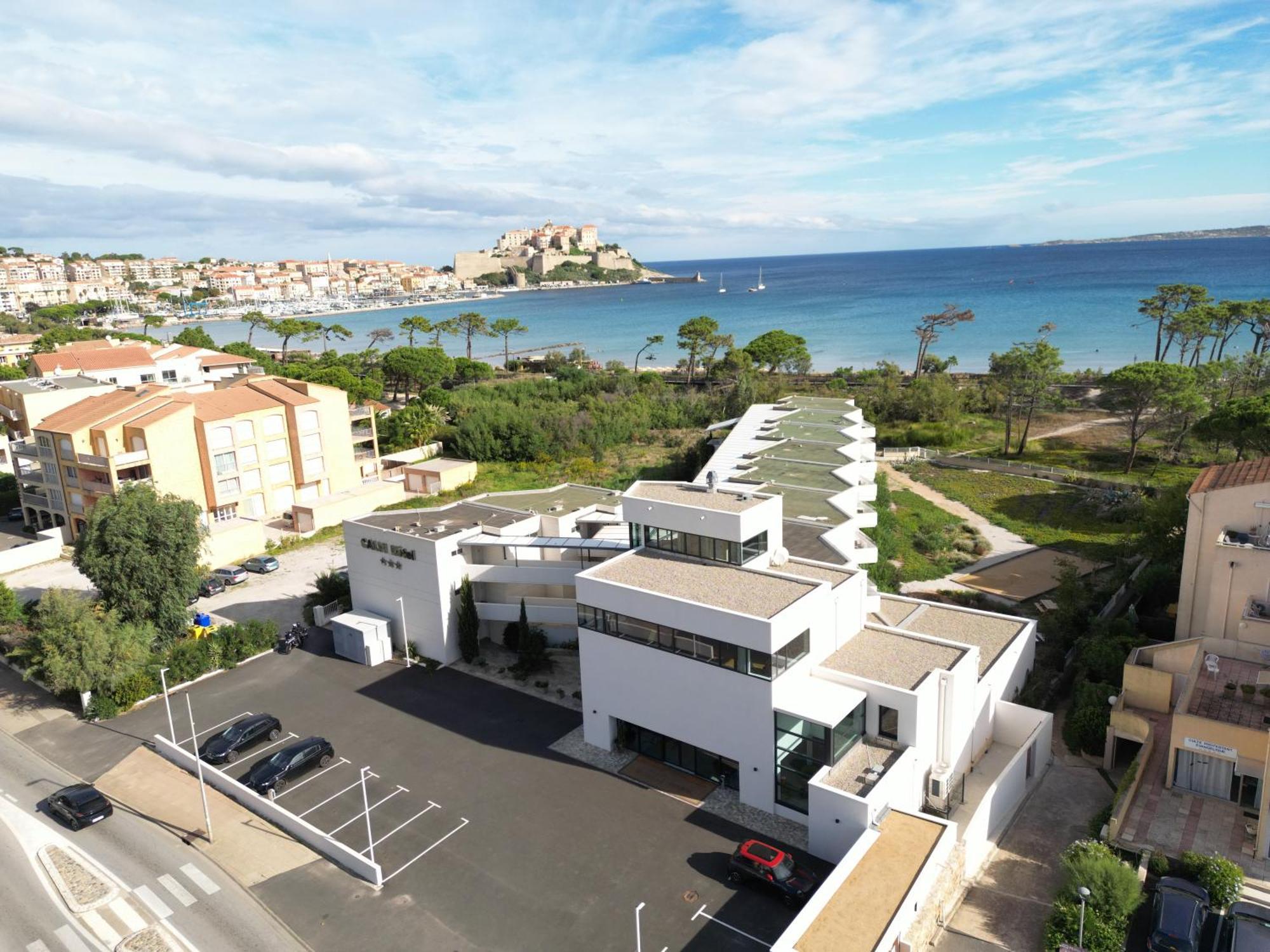 Calvi Hotel Екстериор снимка