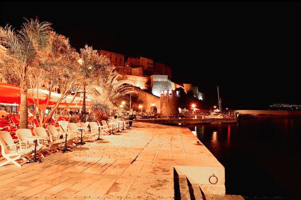 Calvi Hotel Екстериор снимка